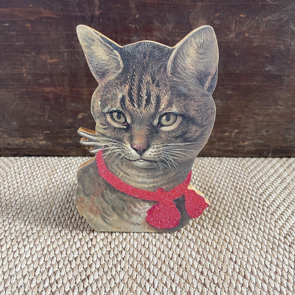 Frogmore Cat Victorian Style Plays Memories Music Box